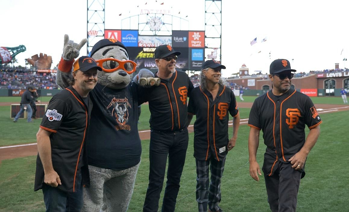 Metallica Lou Seal 2017 San Francisco Giants James Hetfield Kirk Hammett Metallica Night Rehearsal SF